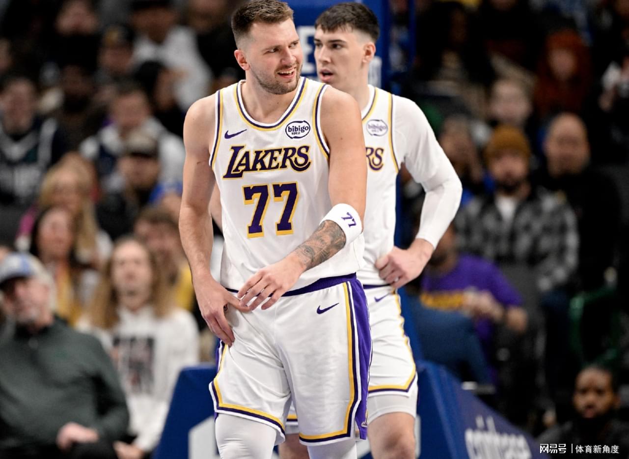 卧槽！手指都脱臼了，“咔嚓”一声硬控全场