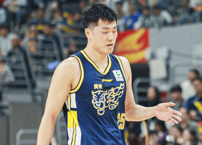 开云官网登录-21分钟得3分，场均1.7分1.1板，球迷：只要你上就知道杜锋不想赢