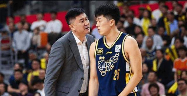 开云官网登录-21分钟得3分，场均1.7分1.1板，球迷：只要你上就知道杜锋不想赢