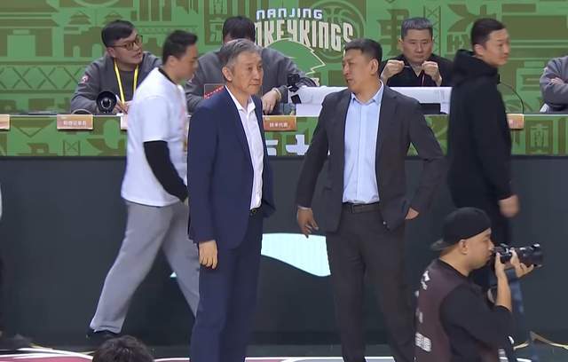 开云官网登录-神仙打架！鱼腩双加时掀翻黑马，郭昊文独砍31+6+10，贺希宁28+7