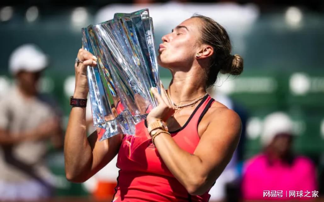 开云官网登录-萨巴救赛点双复仇莱巴逆转夺冠，辛纳带伤作战双抢七绝杀梅总捧杯